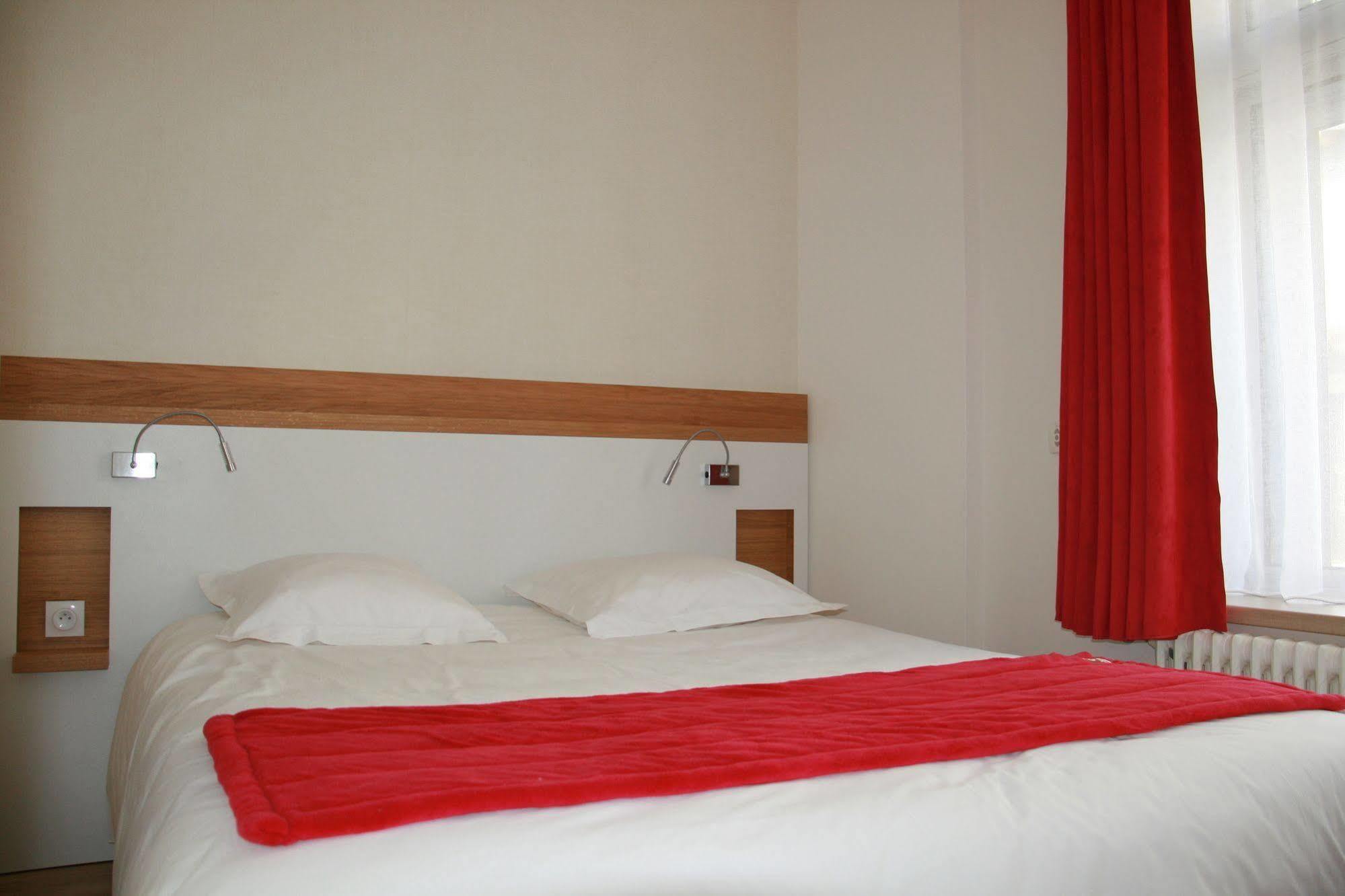 Hotel De Perros, The Originals Boutique المظهر الخارجي الصورة