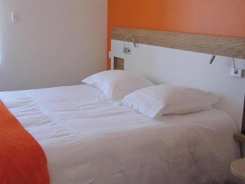 Hotel De Perros, The Originals Boutique المظهر الخارجي الصورة